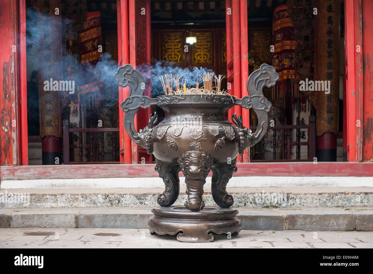 Il Vietnam, Hanoi, Jade tempio di montagna nel Lago Hoan Kiem Foto Stock