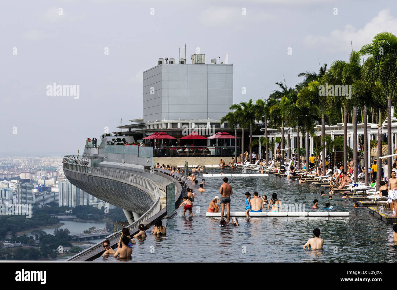 Asia, Singapore, Marina Bay Sands Hotel, SkyPark con piscina Foto Stock