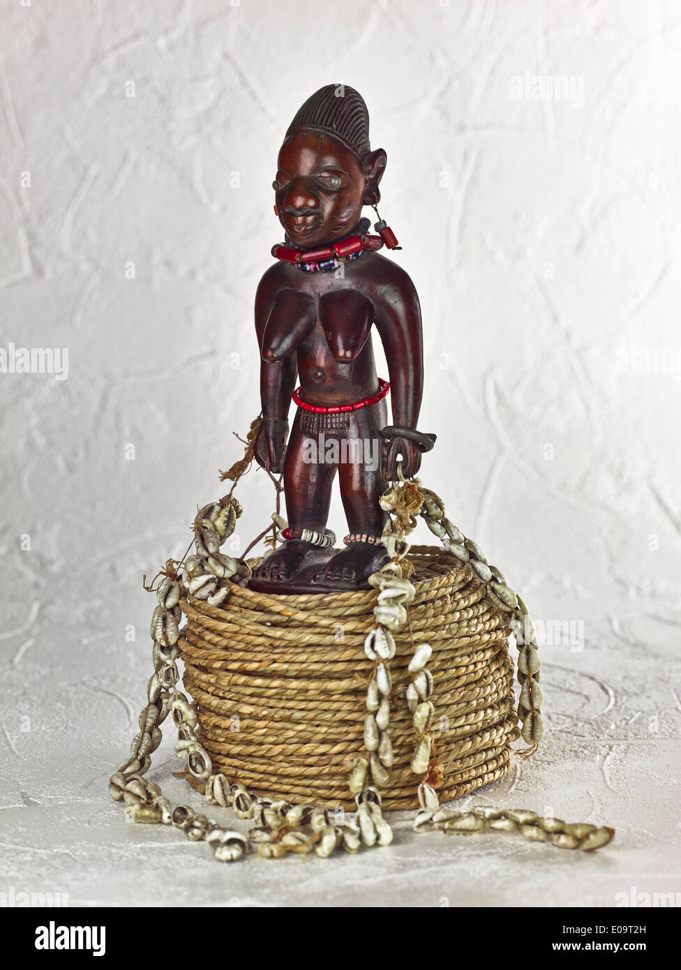 Femmina Ibeje dalla cultura Yoruba Foto Stock