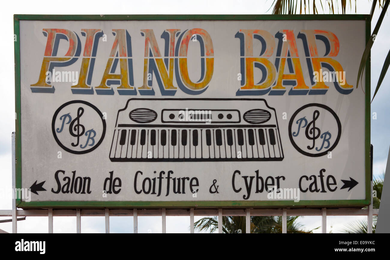 Segno pubblicità Piano Bar, Kigali, Ruanda Foto Stock