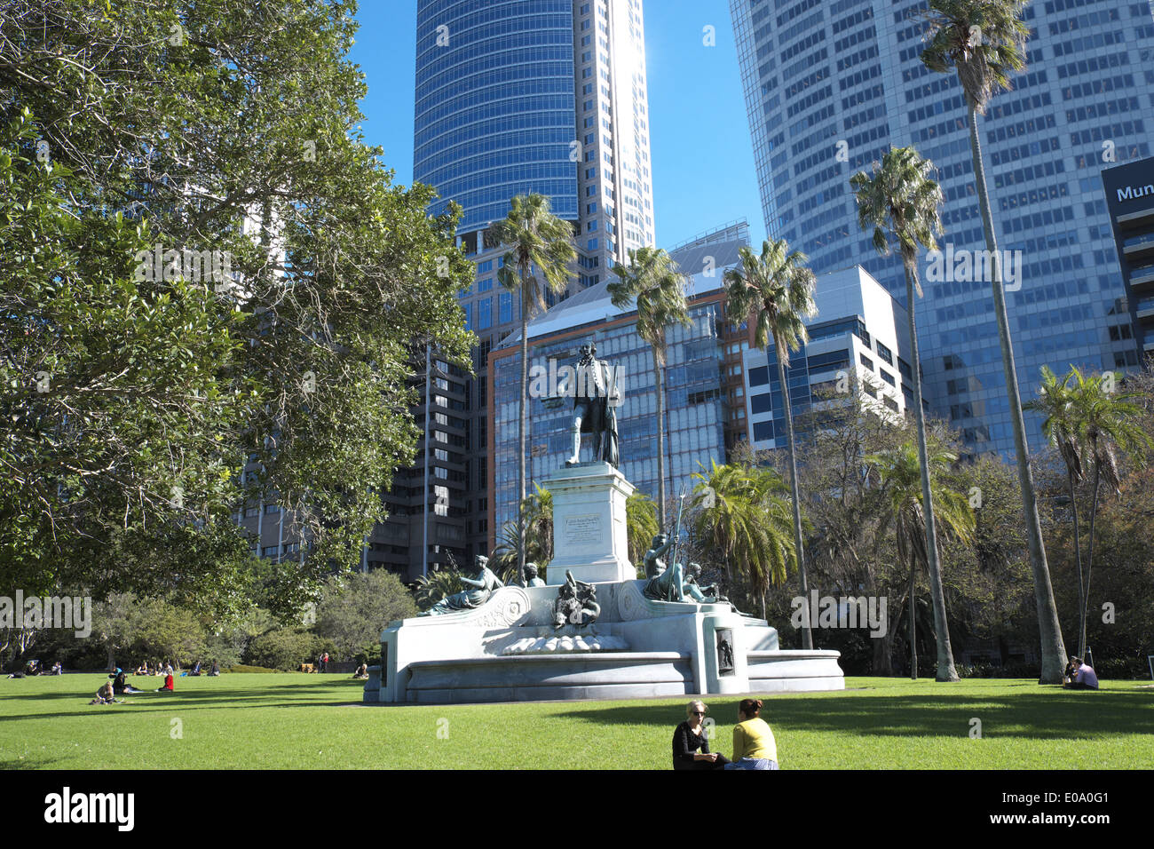 Statua del capitano Arthur Phillip, primo governatore del NSW in Royal Botanic Gardens di Sydney , Australia Foto Stock