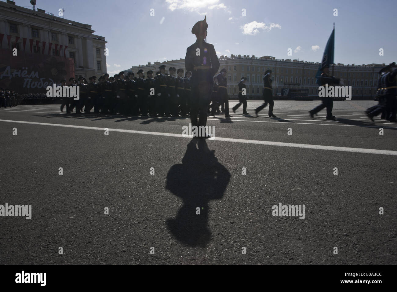 San Pietroburgo, Russia. Il 7 maggio, 2014. La Giornata della vittoria parata militare a Dvortsovaya (Palazzo) Square a San Pietroburgo, Russia, 7 maggio 2014. © Valya Egorshin/NurPhoto/ZUMAPRESS.com/Alamy Live News Foto Stock