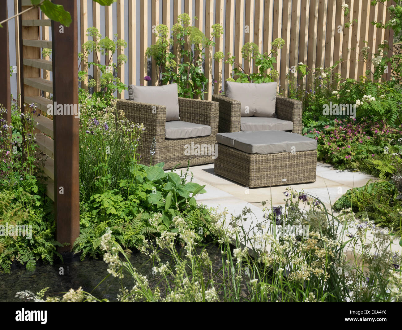 Malvern, Worcestershire, Regno Unito, 7 maggio 2014 RHS Malvern spettacolo primaverile. Il portare la natura Home garden da giardinieri laureati Ltd Credit: Ian Thwaites/Alamy Live News Foto Stock