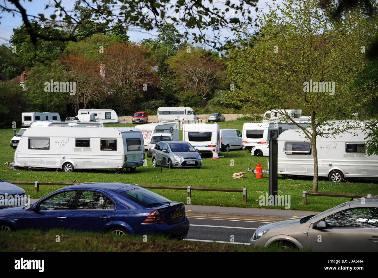 I viaggiatori hanno spostato sul campo Surrenden a Brighton Regno Unito Foto Stock