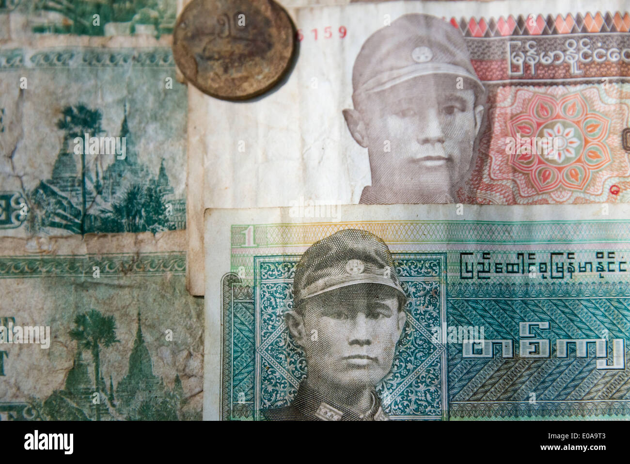 Valuta birmano con Aung San Suu Kyi suo padre, Myanmar Foto Stock