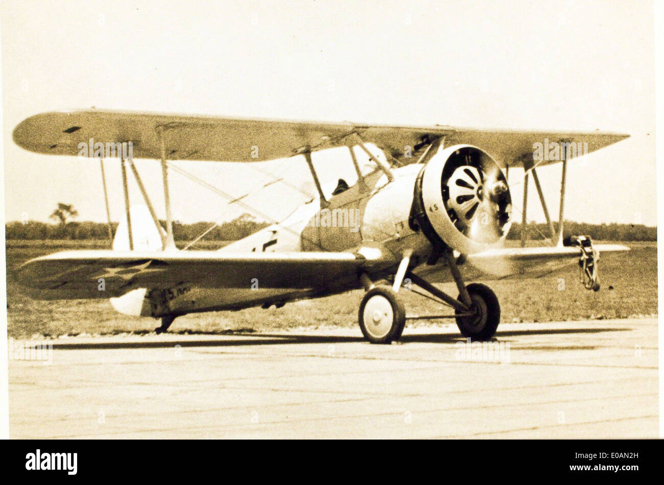 Il Chance Vought O3U-2 Corsair era un biplano da osservazione della Marina degli Stati Uniti utilizzato negli anni '1930 L'O3U-2 è stato progettato per la ricognizione e l'avvistamento dell'artiglieria, ed è stato uno dei primi velivoli ad avere un carrello di atterraggio retrattile. Foto Stock