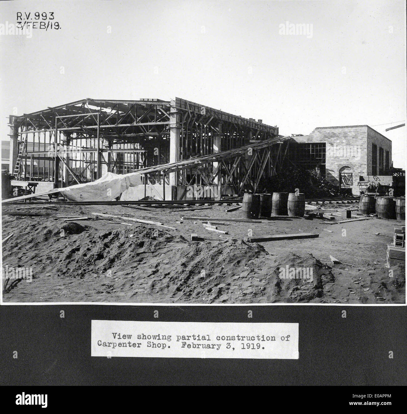 Questa immagine di North Island, San Diego, mostra le strutture chiave della NAS North Island, un'importante base della Marina degli Stati Uniti nota per le sue operazioni di aviazione navale. La stazione ha svolto un ruolo fondamentale nell'addestramento e nello spiegamento di aerei della Marina per varie missioni militari. Foto Stock