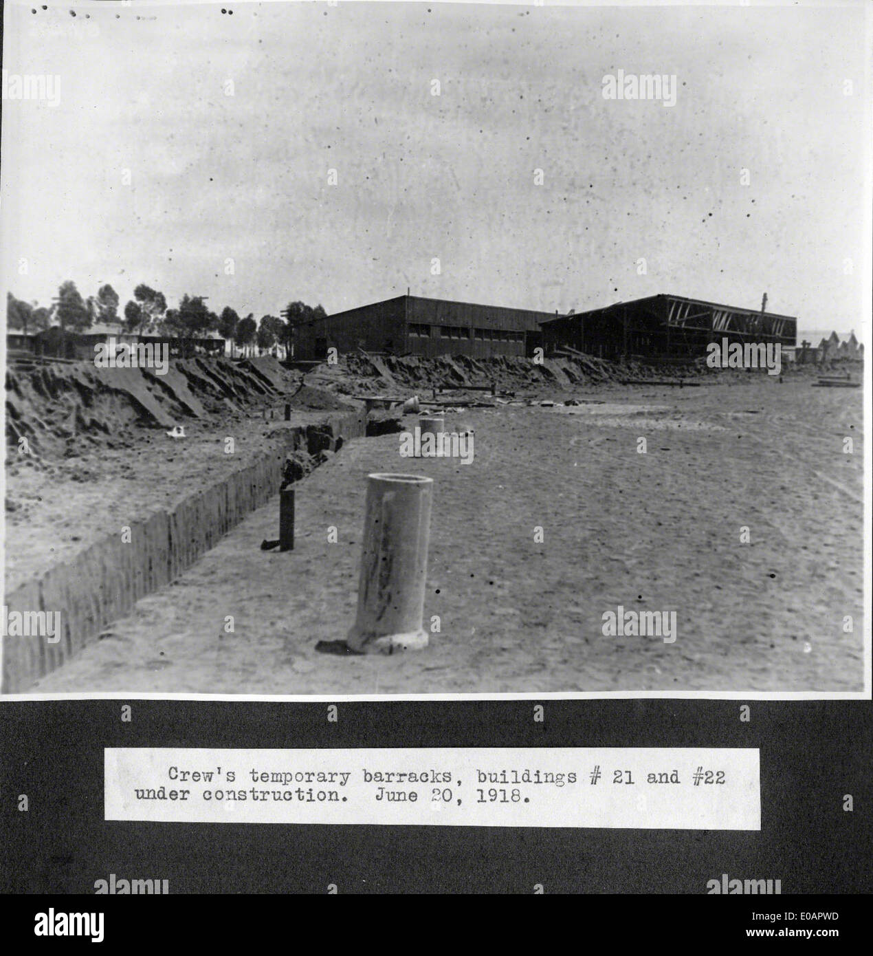 Questa fotografia mostra North Island, situata a San Diego, California. North Island è sede della Naval Air Station North Island (NASNI) della Marina degli Stati Uniti e svolge un ruolo fondamentale nelle operazioni di aviazione navale e nella manutenzione degli aeromobili. Foto Stock