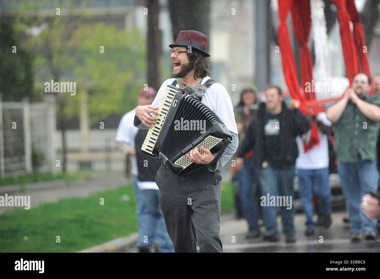 DJ Kishka conduce una Dyngus parata del giorno in Cleveland, OH Foto Stock