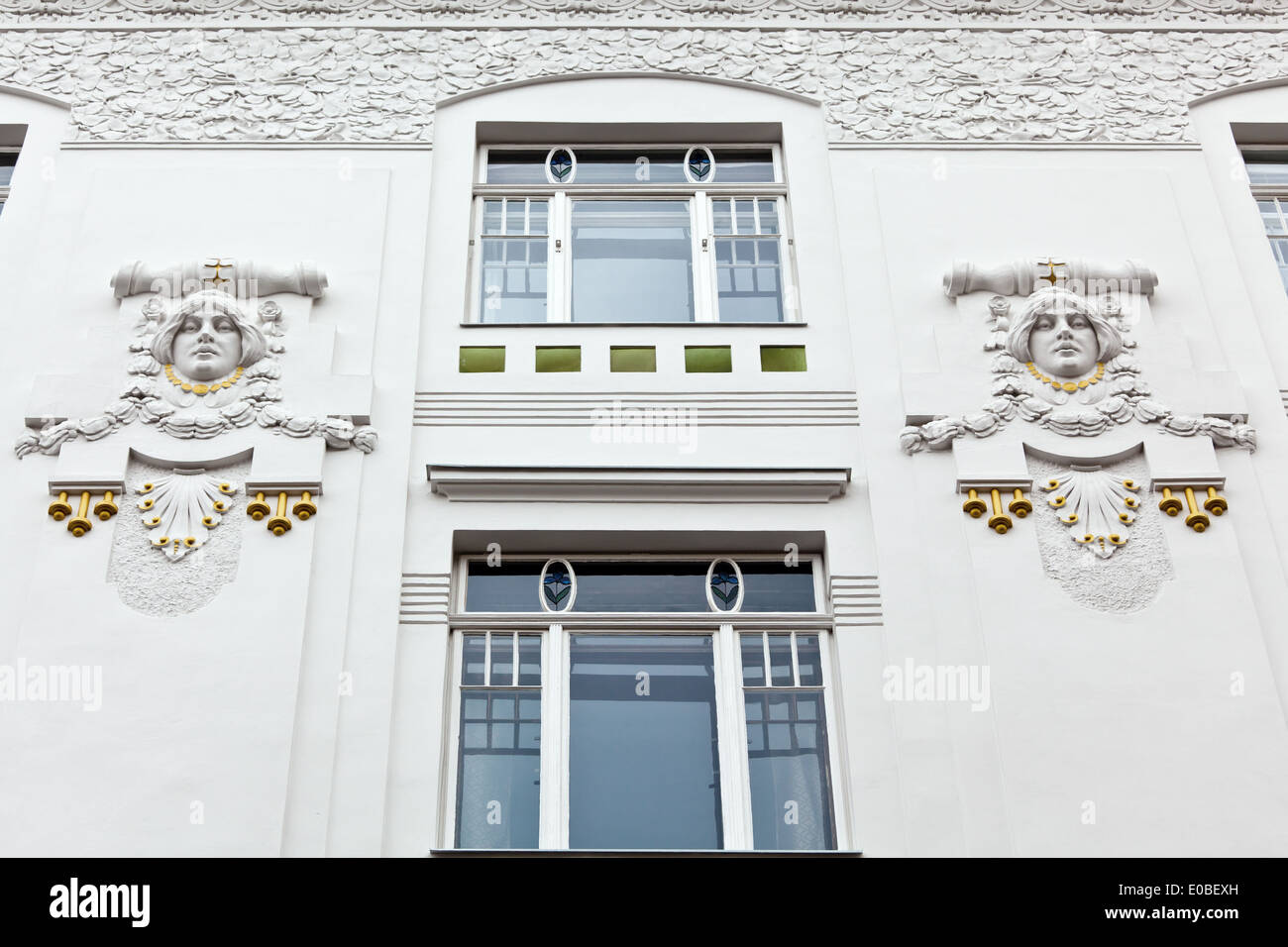 Un rinnovato graziosamente in stile Jugendstil. Ristrutturazione di vecchie case di città., Ein schoen Jugendstil renoviertes Haus. Sanierung von Alten Foto Stock