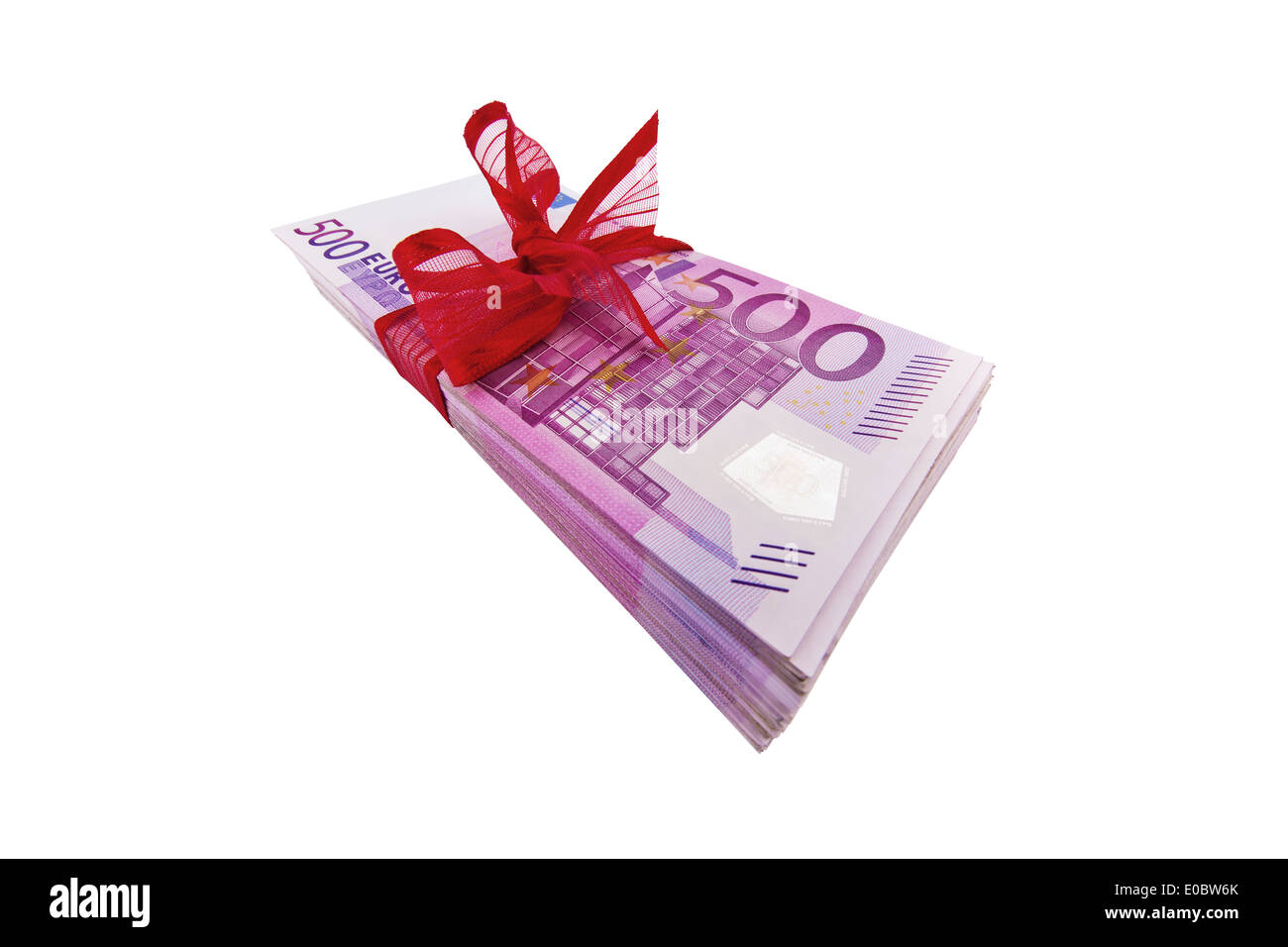 Un sacco di 500 euromoney banconote giace su una pila. Con maglia rossa., Viele 500 Eurogeld Banknoten liegen auf einem Stapel. Mit rote Foto Stock