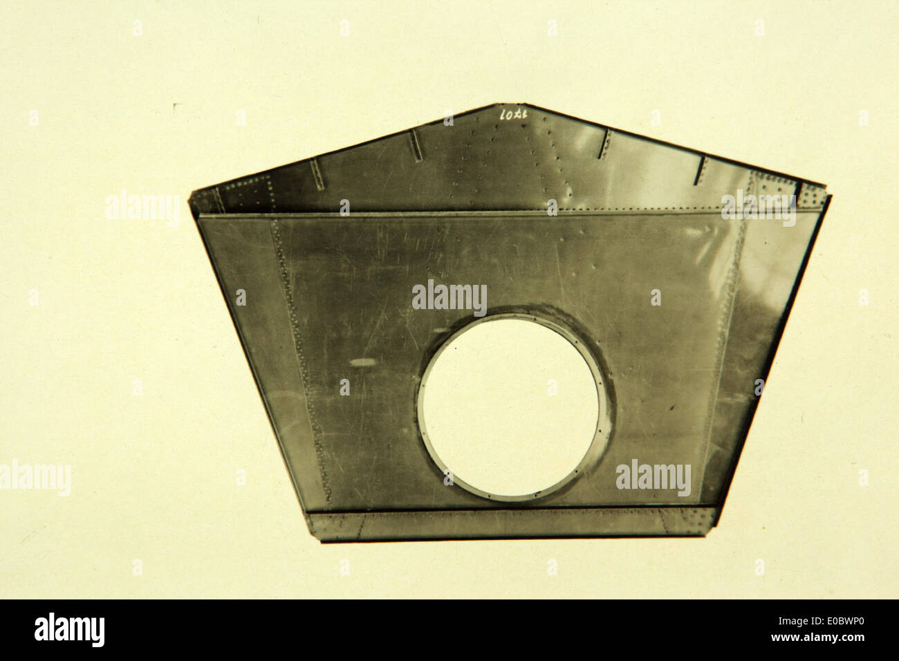 Il Fokker B.. II era un biplano tedesco utilizzato durante la prima guerra mondiale. Progettato come aereo da ricognizione e bombardiere leggero, aveva una struttura biplano distintiva e fu impiegato in vari ruoli sul fronte occidentale durante il conflitto. La B.. II era notevole per la sua durabilità e capacità di svolgere missioni in condizioni avverse. Foto Stock