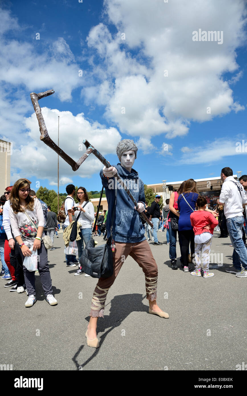Napoli, Italia - 1 maggio: per la XVI edizione della International cartoon Comicon,soddisfare tutti gli appassionati di fumetti e manga e cosplay Foto Stock