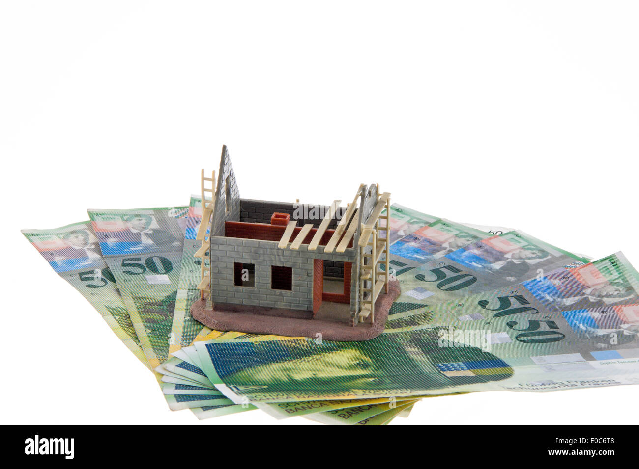 Una shell house. Finanziamento con Svizzera Franconia., Ein Rohbau Haus. Finanzierung mit Schweizer Franken. Foto Stock