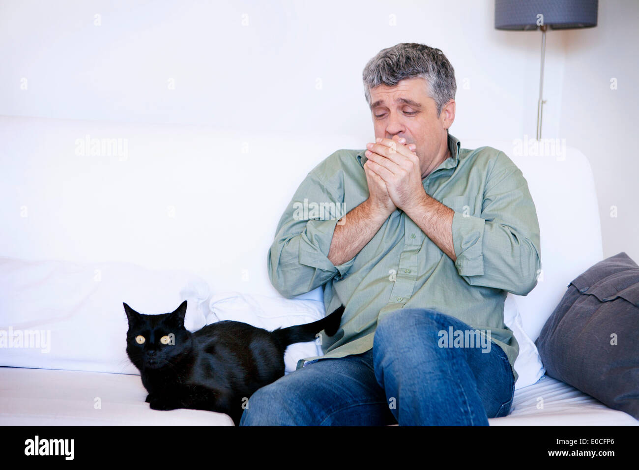 Allergia, uomo Foto Stock