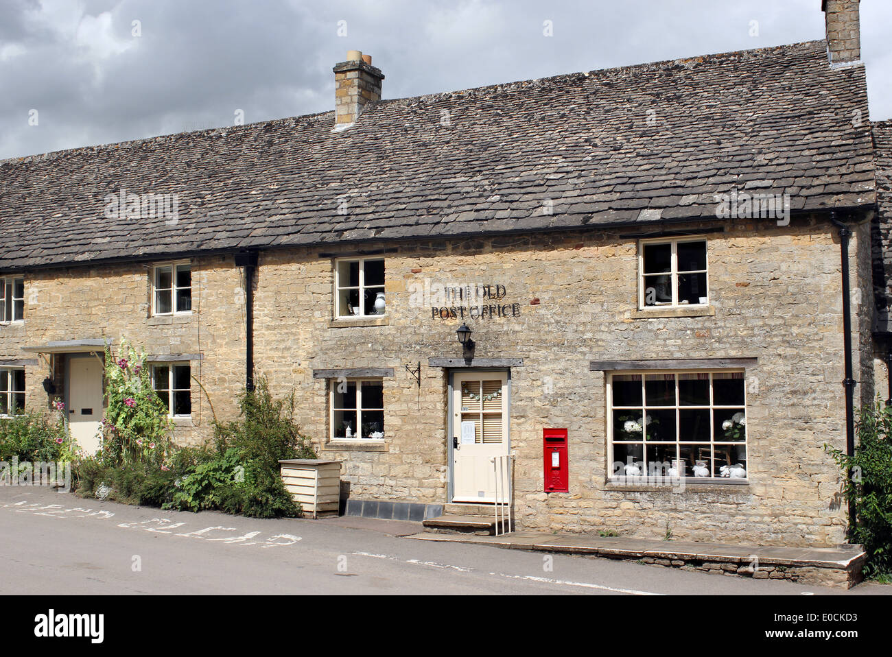 Il vecchio ufficio postale di potenza Guiting pittoresco villaggio in Cotswolds Foto Stock