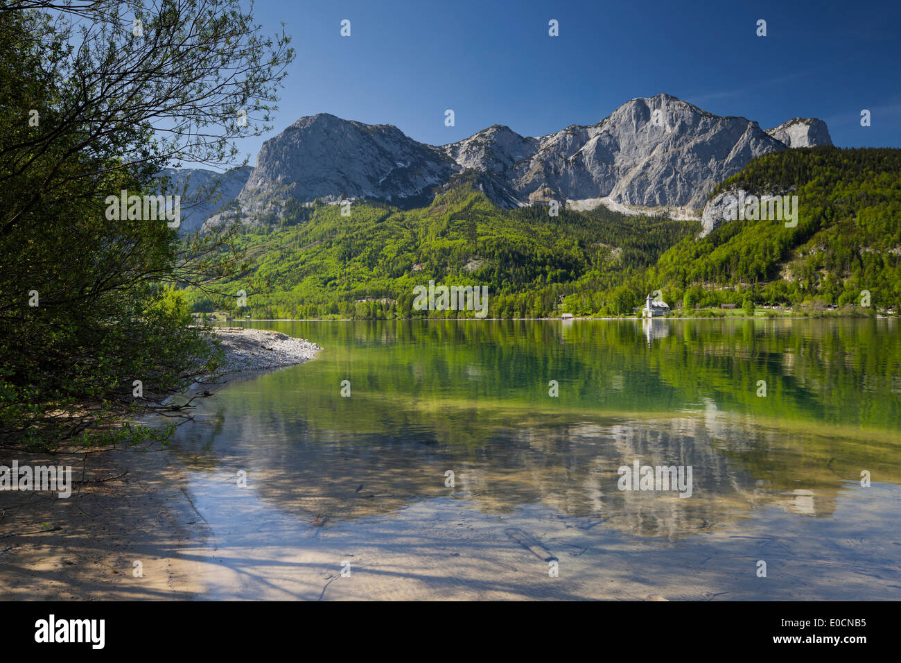 Vista sul lago Grundlsee sul Reichenstein mountain, Stiria, Austria, Europa Foto Stock