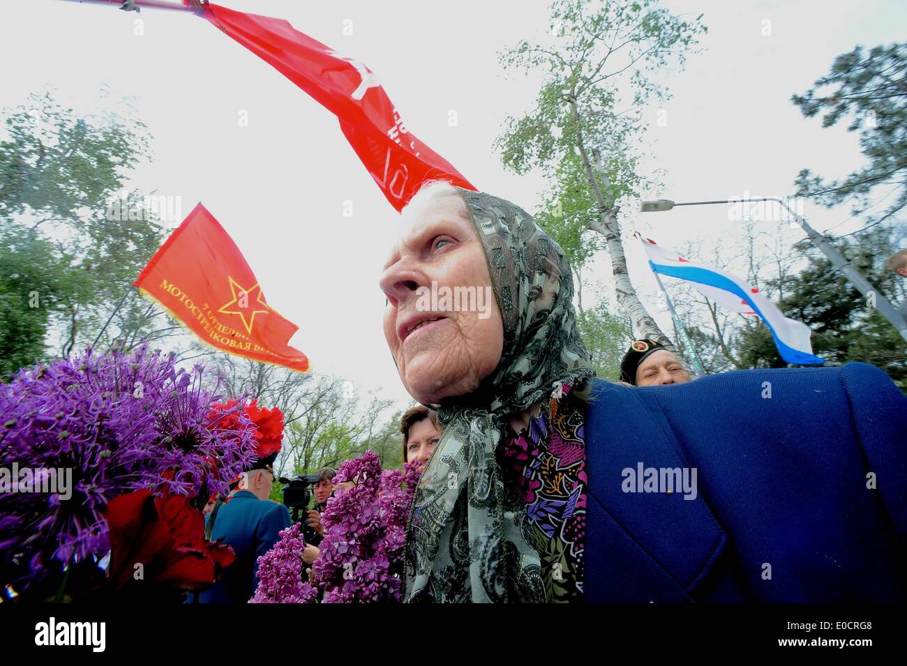 Odessa, Ucraina. 9 maggio 2014. Centinaia di veterani e le loro famiglie si è rivelata Schvchenko Park Odessa a commemorare la giornata. Credito: Gail Orenstein/ZUMAPRESS.com/Alamy Live News Foto Stock