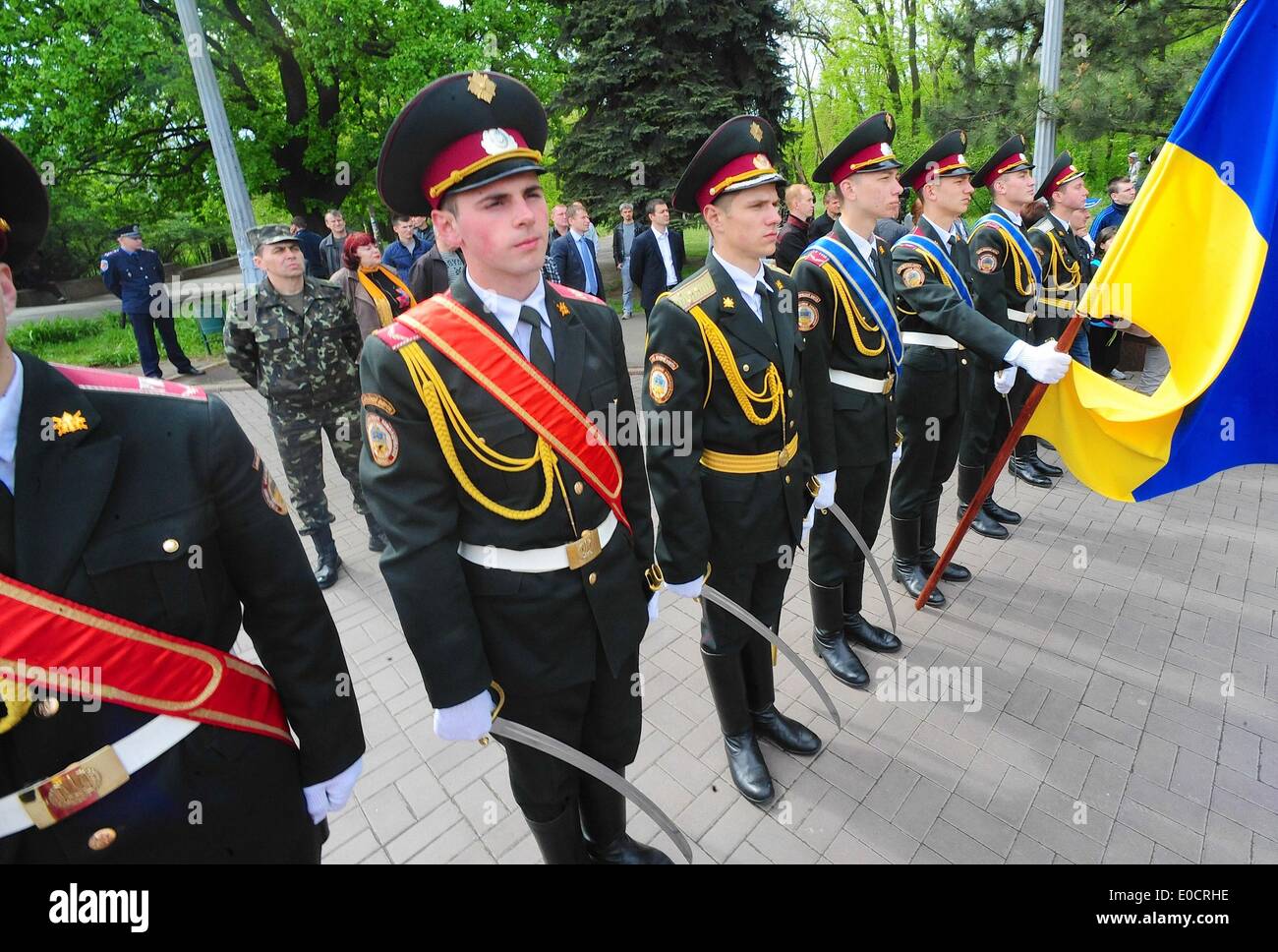 Odessa, Ucraina. 9 maggio 2014. Centinaia di veterani e le loro famiglie si è rivelata Schvchenko Park Odessa a commemorare la giornata. Credito: Gail Orenstein/ZUMAPRESS.com/Alamy Live News Foto Stock