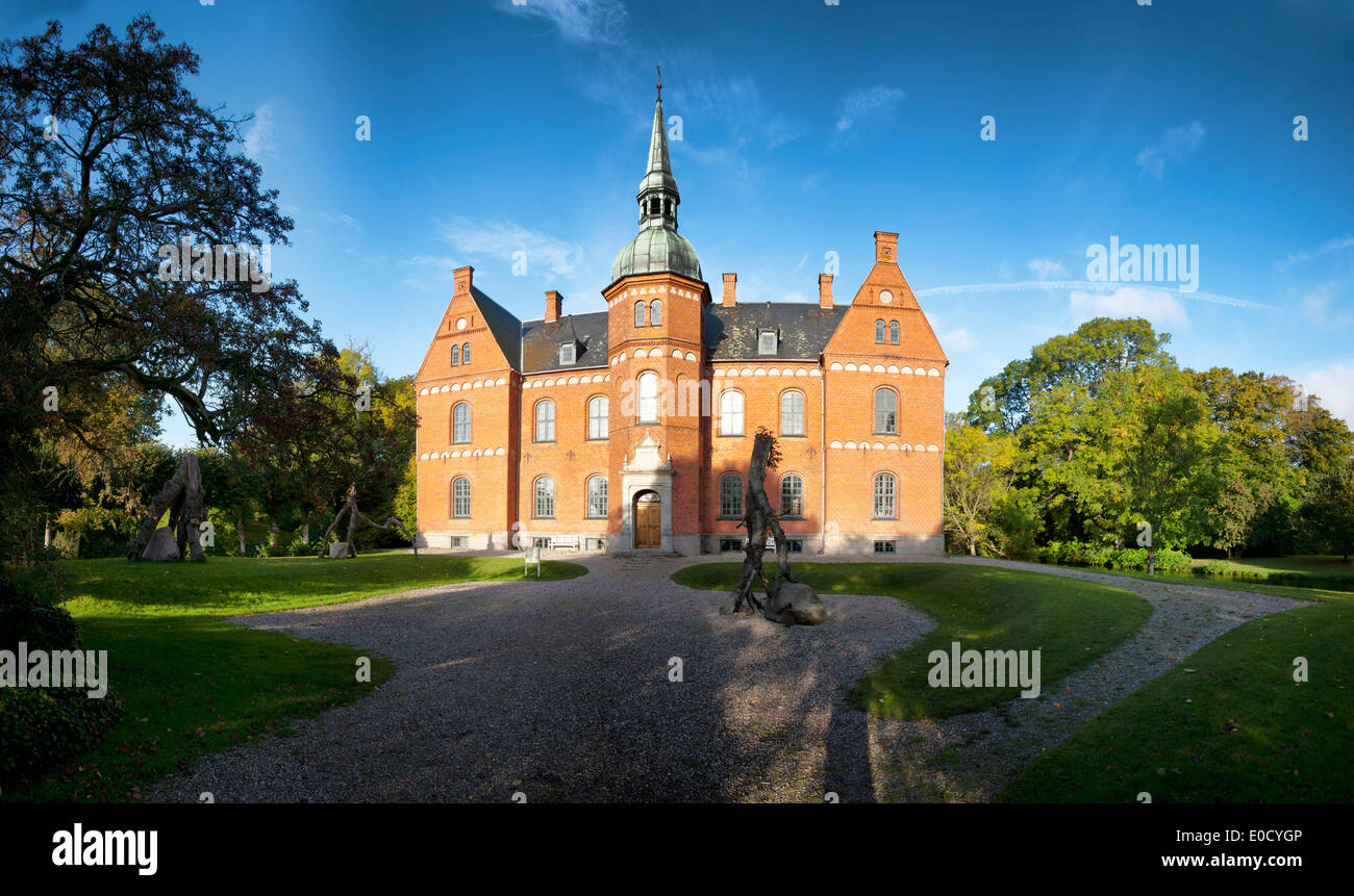 Vista del castello Skovsgaard, Hennetved, Isola di Langeland, Danimarca, Europa Foto Stock