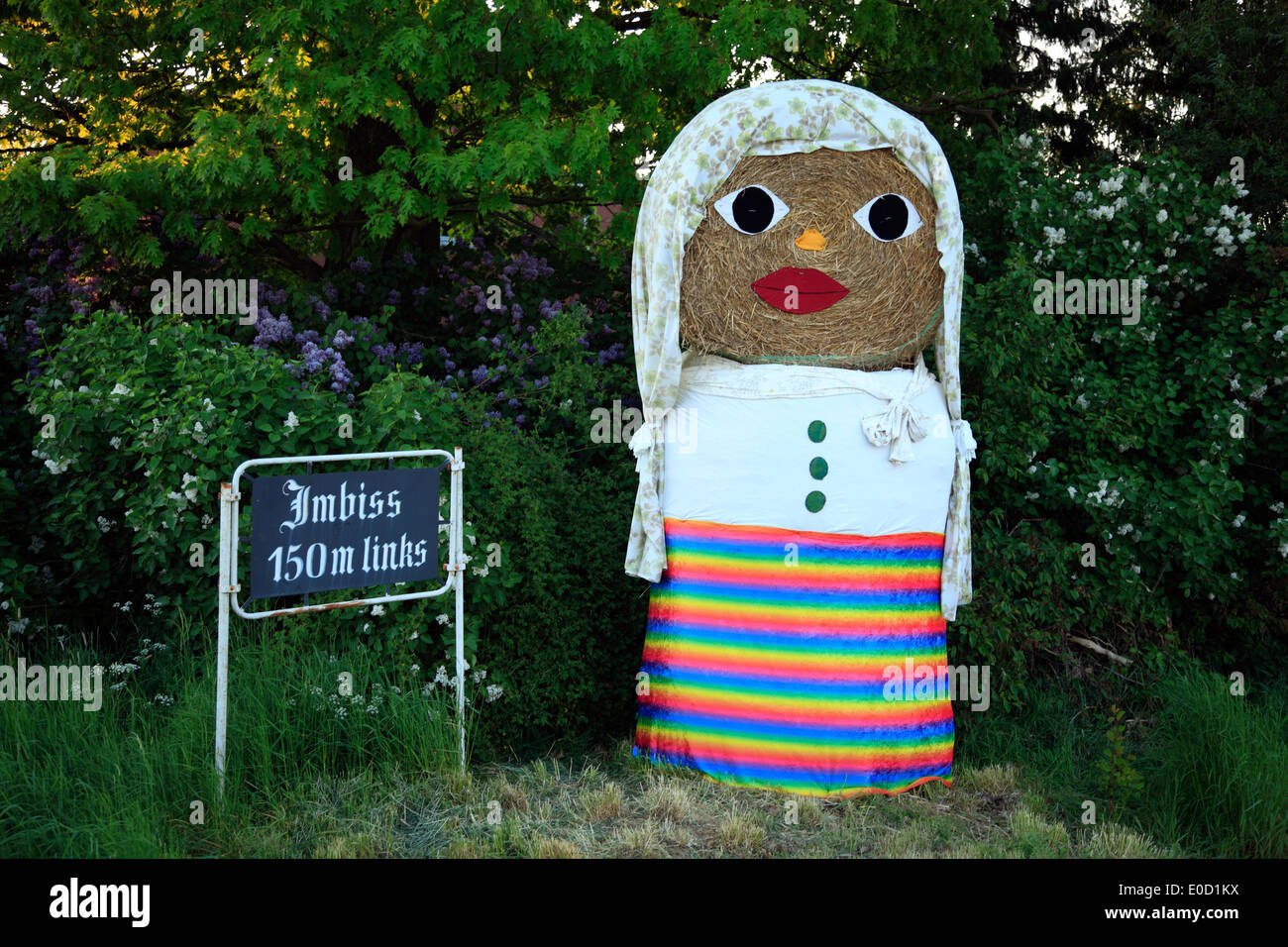 La figura fatta di paglia, Altmark, Sassonia-Anhalt, Germania, Europa Foto Stock