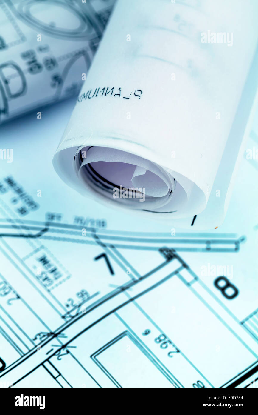 Un architetto ha un progetto di un architetto per la costruzione eiones nuova casa di abitazione. Foto simbolico per il finanziamento e la pianificazione di Foto Stock
