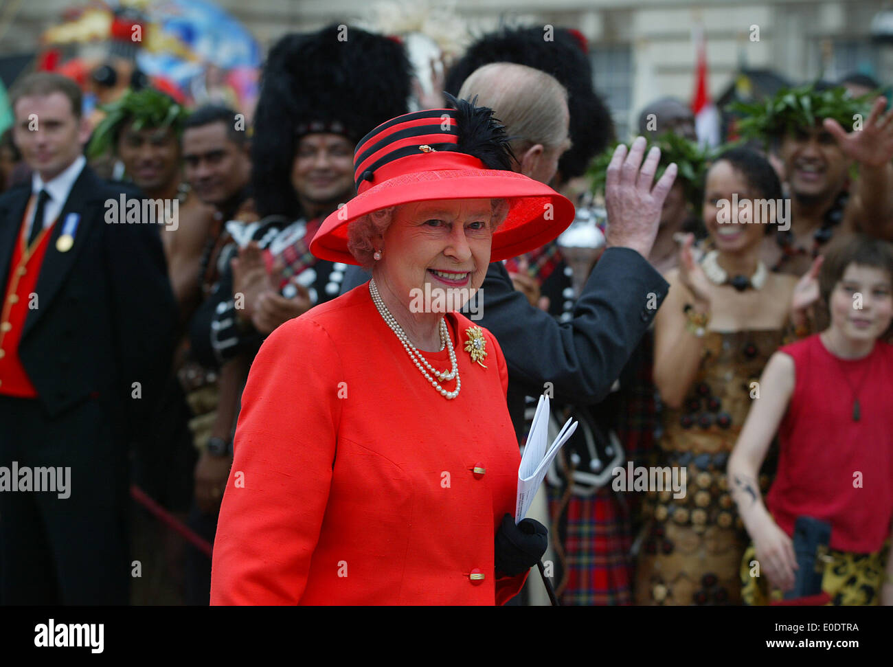 La Gran Bretagna è la Regina Elisabetta II Golden celebrazioni giubilari di Londra nel 2002 Foto Stock
