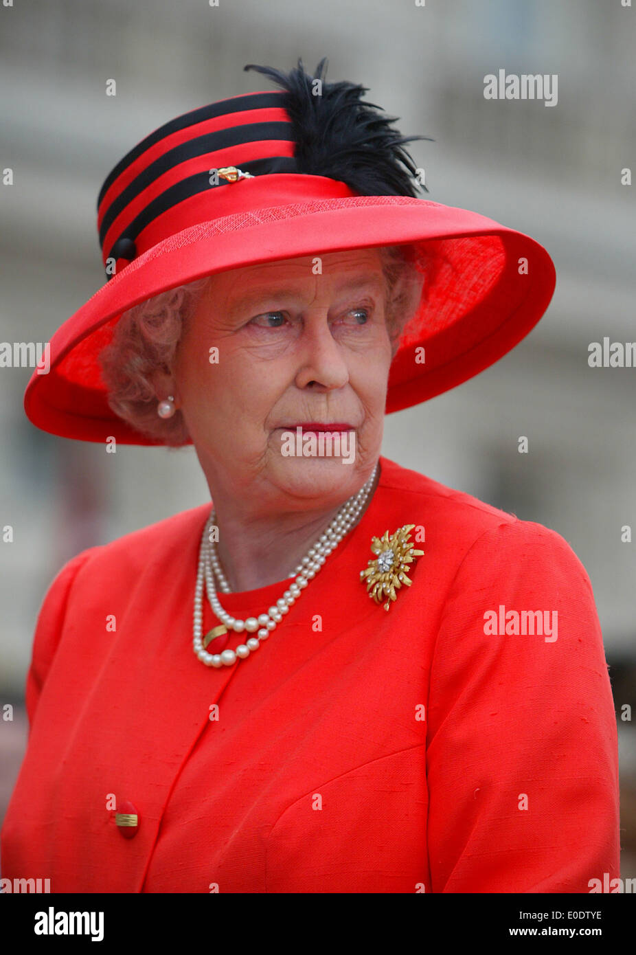 La Gran Bretagna è la Regina Elisabetta II Golden celebrazioni giubilari di Londra nel 2002 Foto Stock