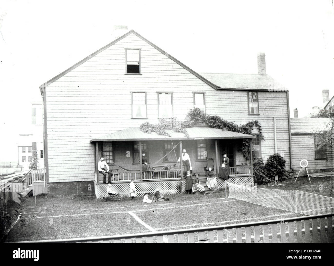 Una foto storica di India House, situata in 28th Street, Amity, che mostra i dettagli architettonici della casa e il quartiere circostante nella New York dei primi del XX secolo. Foto Stock