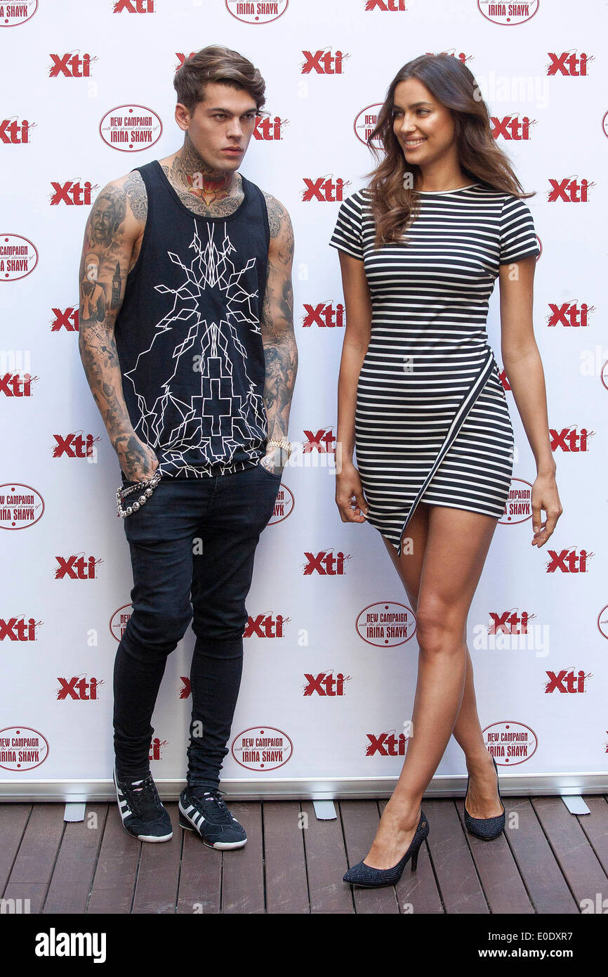 Madrid, Spagna. 09 Maggio, 2014. Stephen James e Irina Shayk assistere alla presentazione della nuova Xti calzatura raccolta presso Hospes Hotel il 9 maggio 2014 a Madrid, Spagna Credito: dpa picture alliance/Alamy Live News Foto Stock