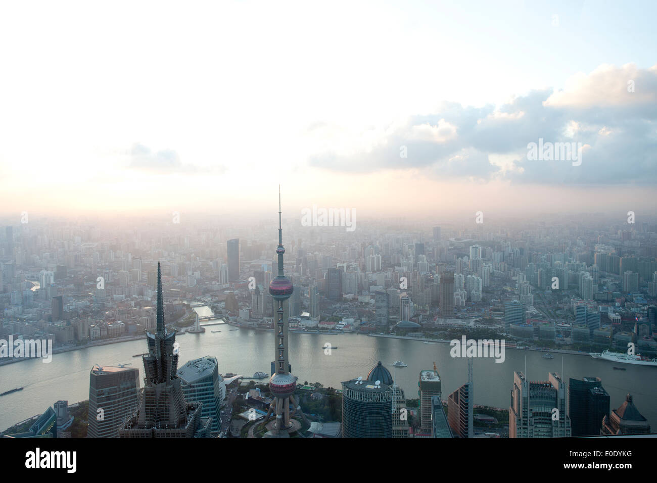 Vista aerea di shanghai nel tramonto,Cina Foto Stock