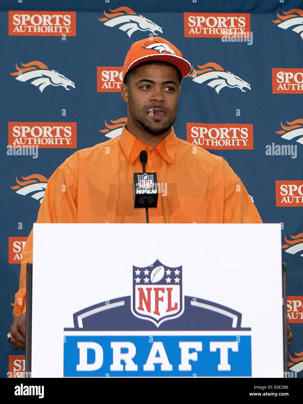 Englewood, Colorado, Stati Uniti d'America. Il 10 maggio, 2014. Denver Broncos Rd. 2 n. 56 Nel complesso progetto Pick CODY LATIMER viene introdotto al Denver Media a valle Colomba sabato mattina. Credito: Hector Acevedo/ZUMAPRESS.com/Alamy Live News Foto Stock