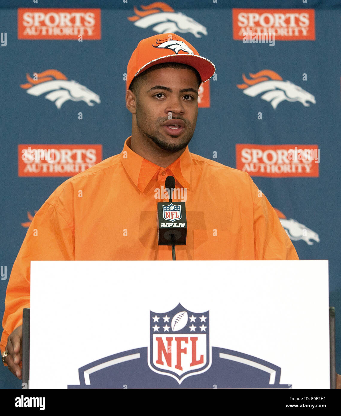 Englewood, Colorado, Stati Uniti d'America. Il 10 maggio, 2014. Denver Broncos Rd. 2 n. 56 Nel complesso progetto Pick CODY LATIMER viene introdotto al Denver Media a valle Colomba sabato mattina. Credito: Hector Acevedo/ZUMAPRESS.com/Alamy Live News Foto Stock