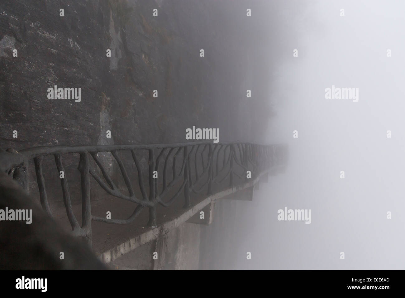 Cina Zhangjiajie Tianmen Mountain celeste vetro porta a piedi Foto Stock