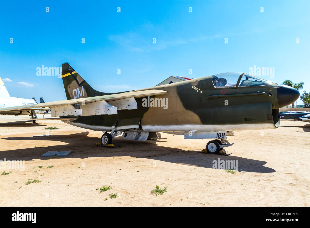 Un LTV A-7D Corsair ll nel marzo del settore Air Museum in Riverside California Foto Stock