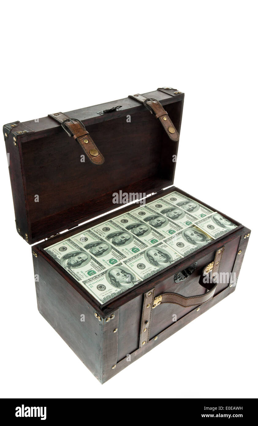 Un grande petto con il dollaro di banconote. Crisi finanziaria Crisi, debiti., Eine grosse Truhe mit Dollar Banknoten. Finanzkrise, Kr Foto Stock
