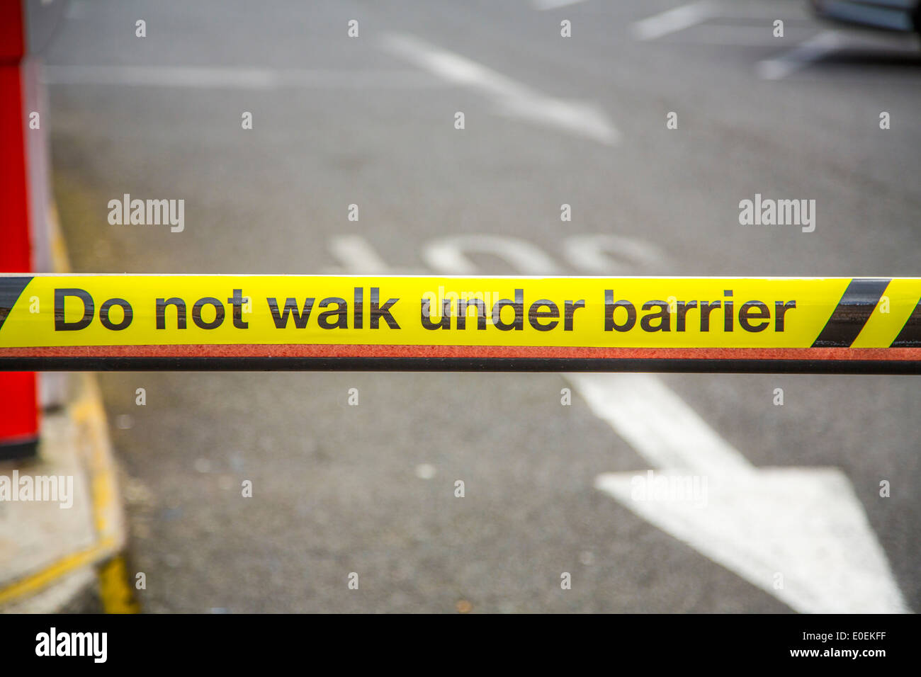 Parcheggio "barriera o di non camminare sotto la barriera' Foto Stock