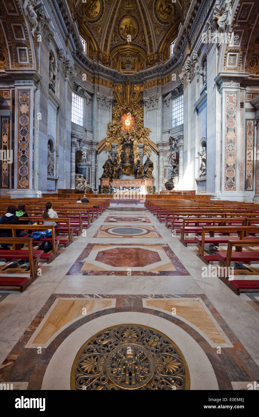 Altare, Petersdom, Vatikan - Altare, Basilica di San Pietro e Città del Vaticano Foto Stock