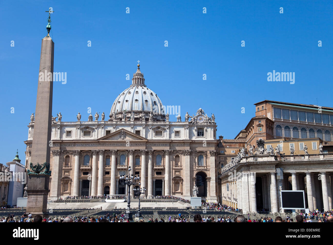 Petersdom, Petersplatz, Vatikan - Basilica di San Pietro e Città del Vaticano Foto Stock