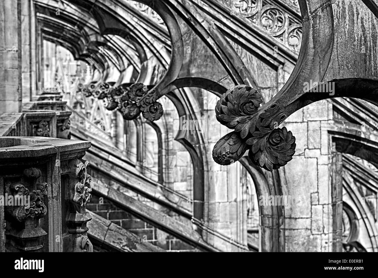 Ornamenti su archi rampanti, Duomo di Milano, Milano, Italia Foto Stock