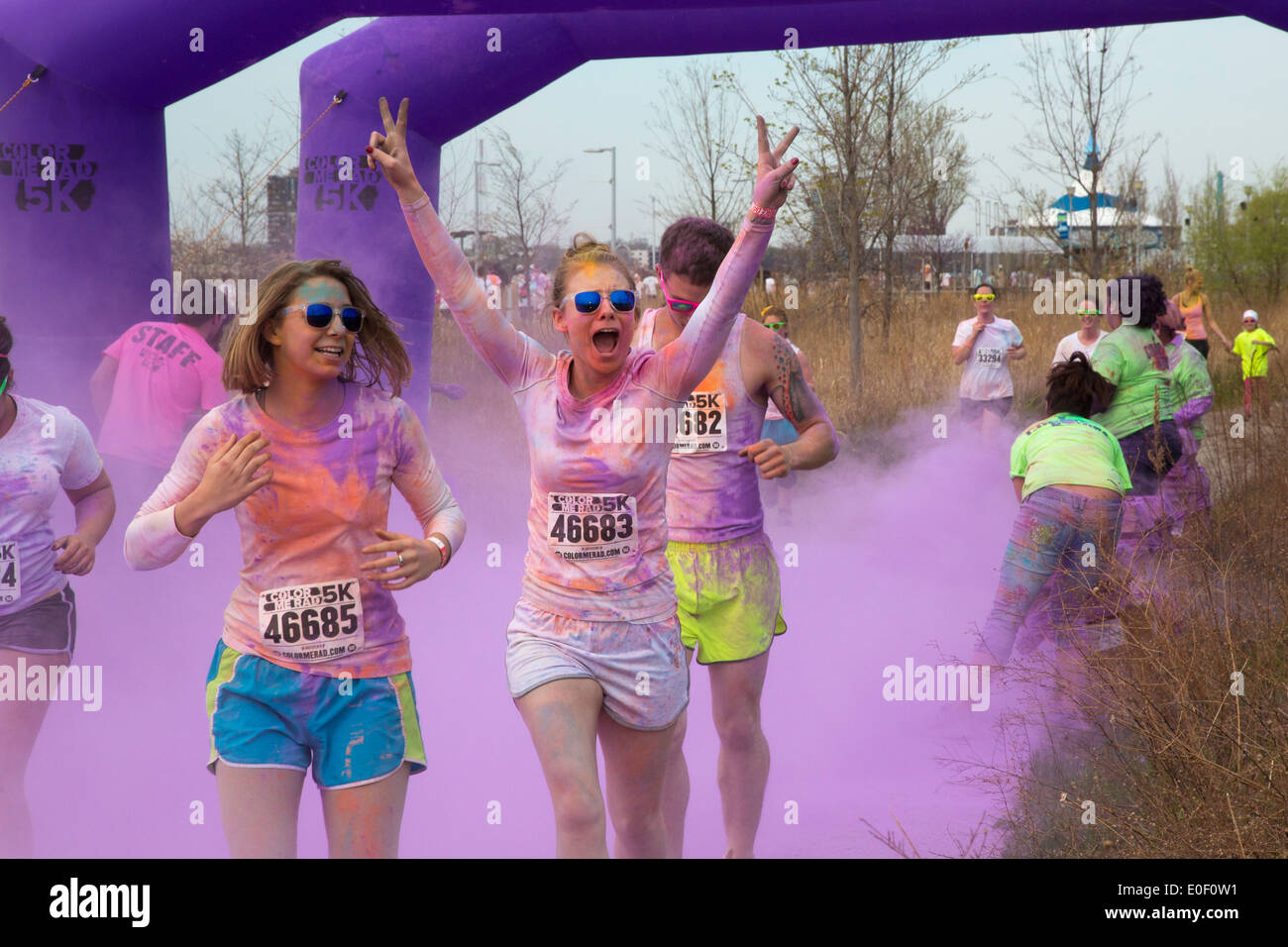 'Colore Me Rad' 5K Run/a piedi Foto Stock