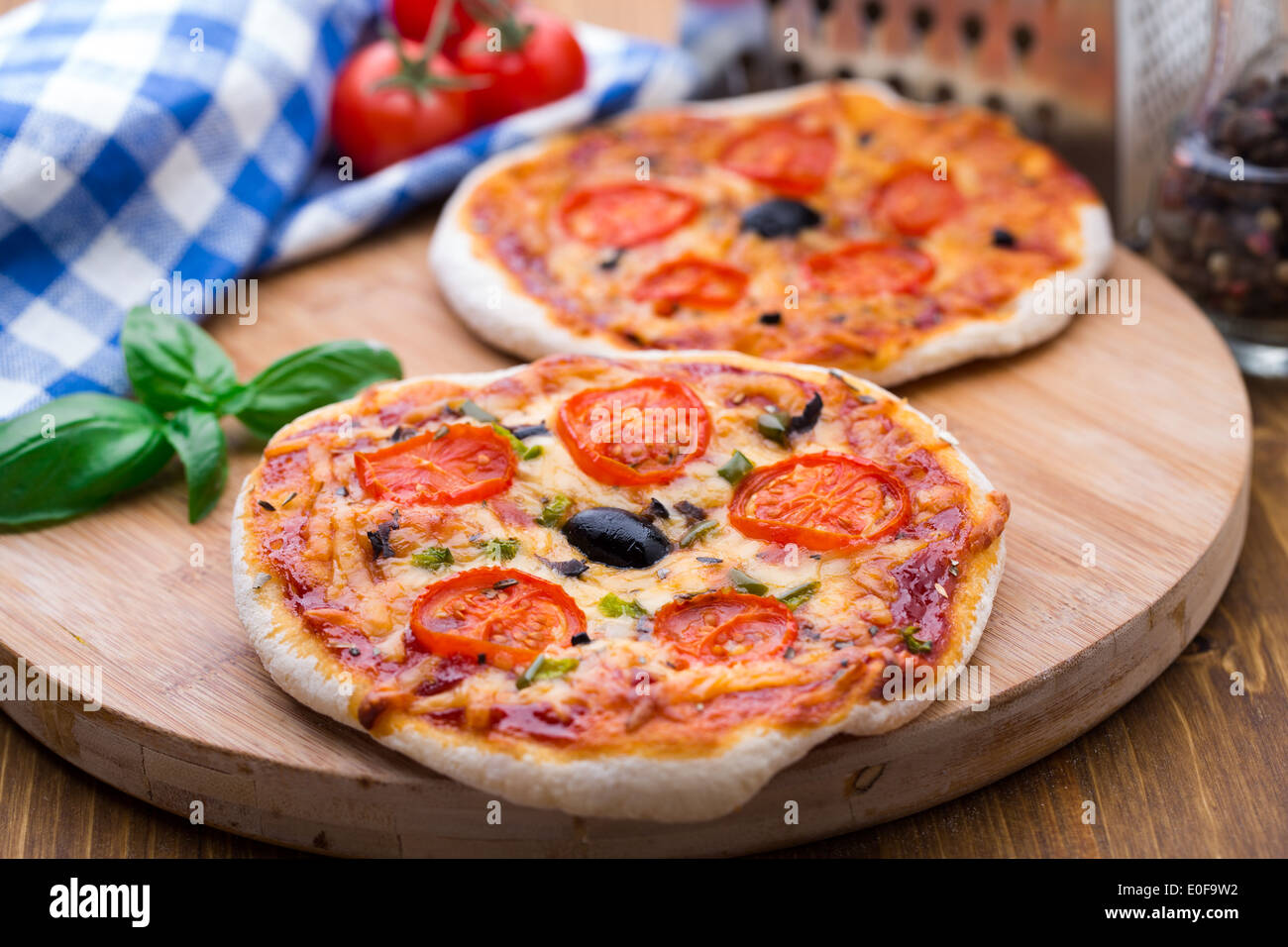 Vegetariano pizza mini Foto Stock