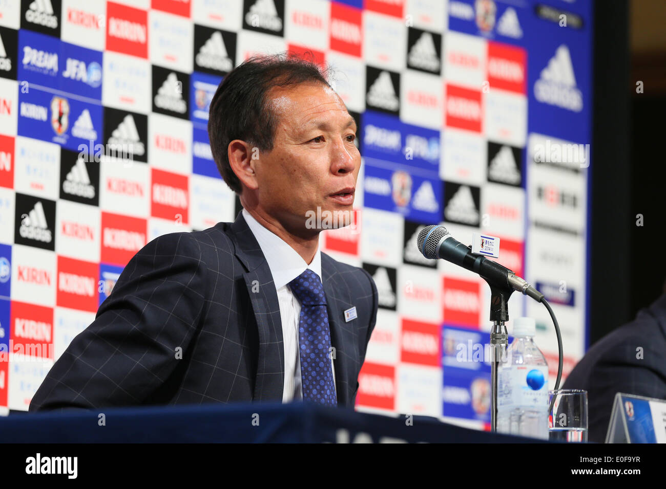 Tokyo, Giappone. Il 12 maggio 2014. Hiromi Hara (JPN) calcio /Soccer : head coach Alberto Zaccheroni del Giappone nel corso di una conferenza stampa di annuncio il 23 membri del Giappone team nazionali per il 2014 FIFA Wolrd Cup in Brasile, a Tokyo in Giappone . Credito: YUTAKA AFLO/sport/Alamy Live News Foto Stock