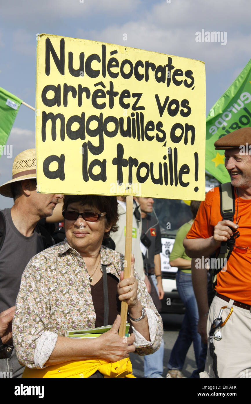 Protesta contro la centrale nucleare, Ain, Bugey, Saint Vulbas, Rhone Alpes, Francia. Foto Stock