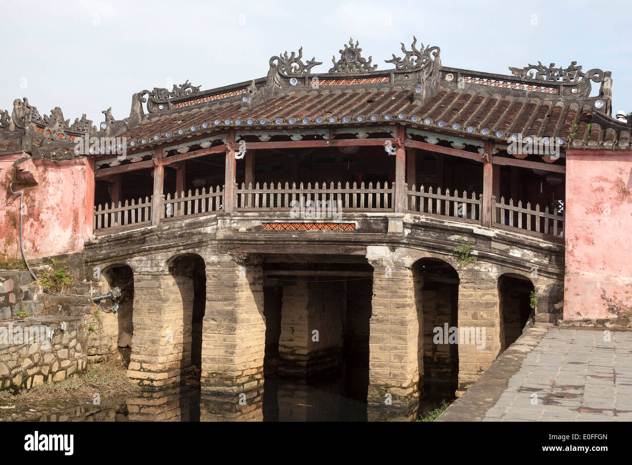 Ponte del Tempio di Chua Cau (ponte coperto giapponese) nel centro storico di Hoi An Vietnam Foto Stock