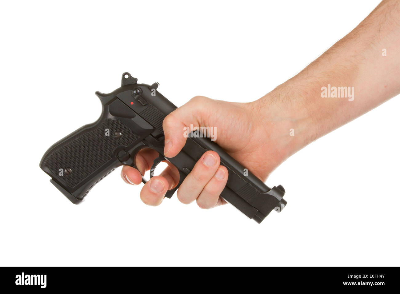 Disarmante, mano dando una pistola, isolato su bianco Foto Stock