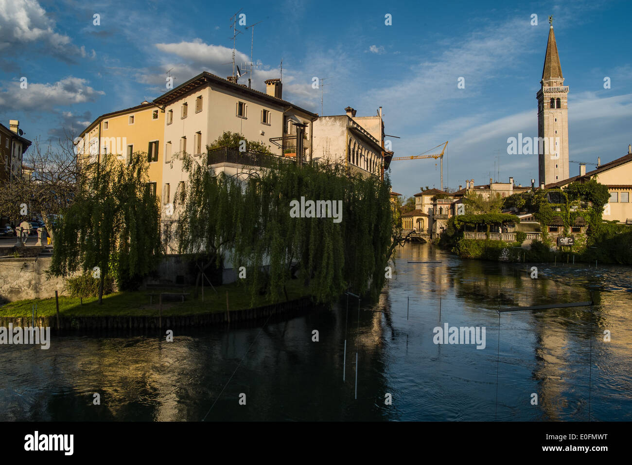 Sacile, Friuli, Italia; fiume Livenza Foto Stock