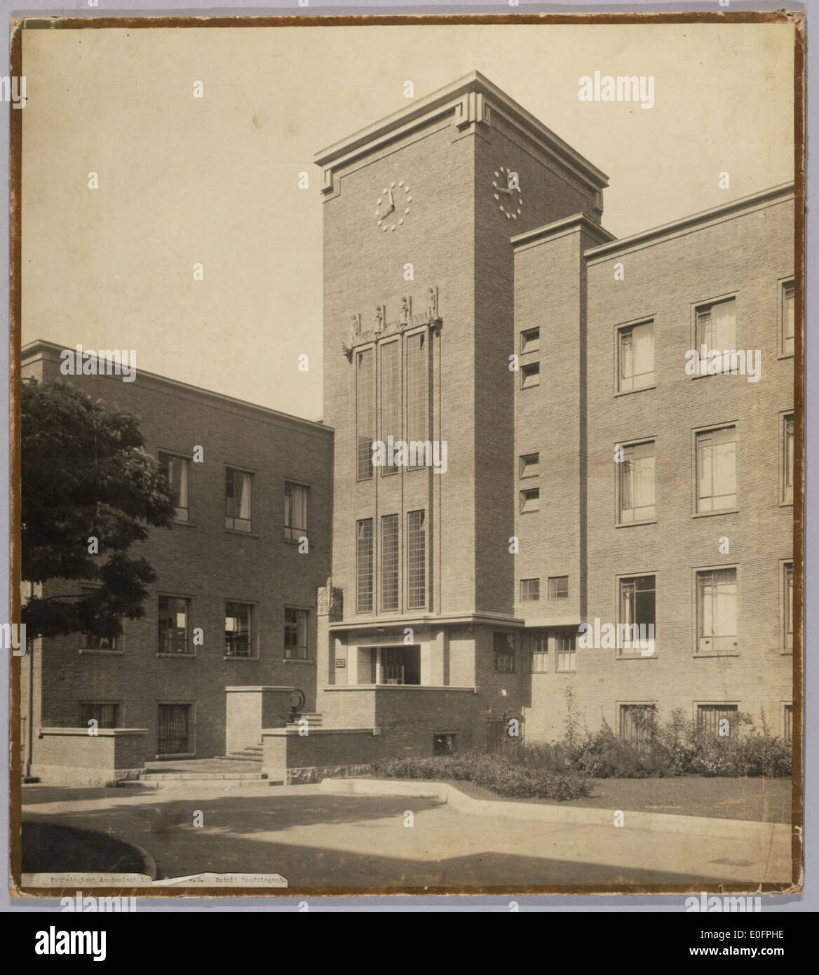 Il laboratorio anatomico patologico, come raffigurato in questa immagine, era una struttura critica per la ricerca e l'educazione medica. È stato utilizzato per lo studio delle malattie, dell'anatomia e della patologia, contribuendo in modo significativo ai progressi nella scienza medica. Foto Stock