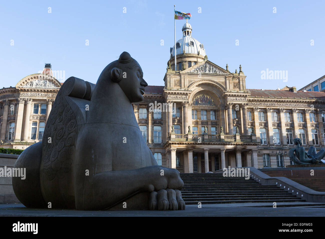 Birmingham City consiglio della casa con la dea del fiume in primo piano Foto Stock