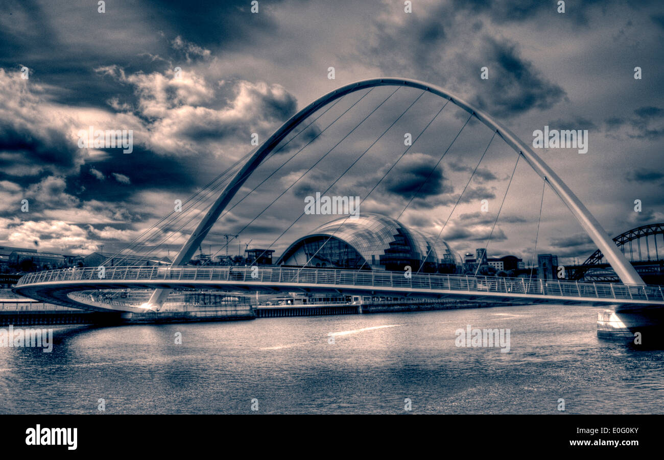 Il Millennium Bridge e il Sage Gateshead Foto Stock